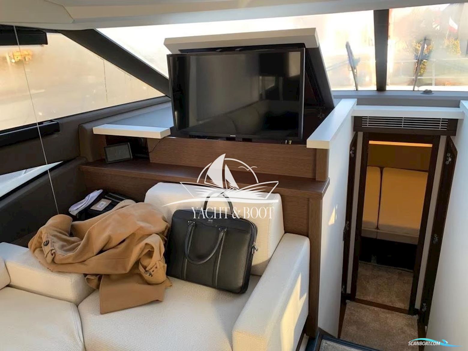 Prestige Yachts 520 S