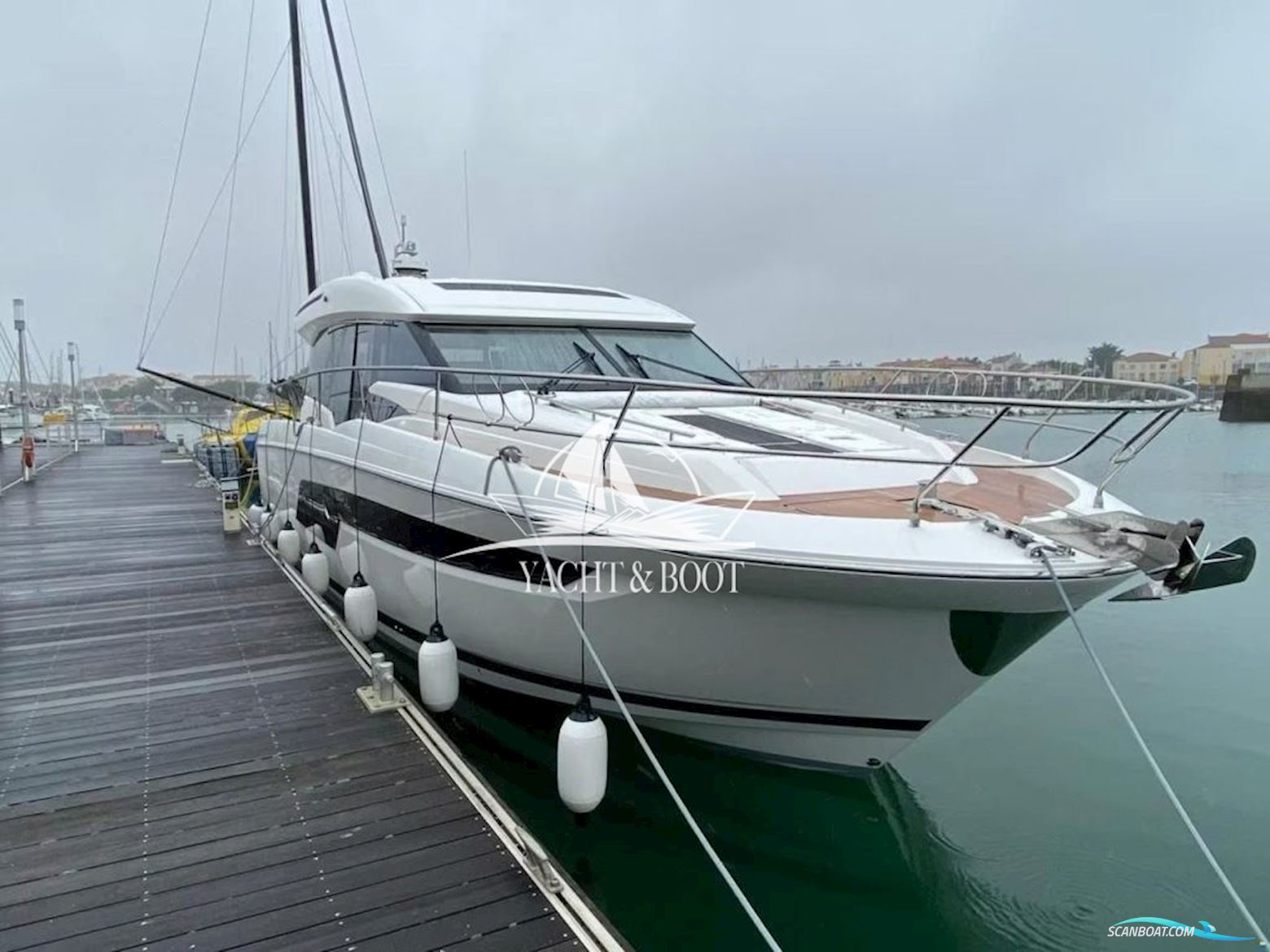 Prestige Yachts 520 S