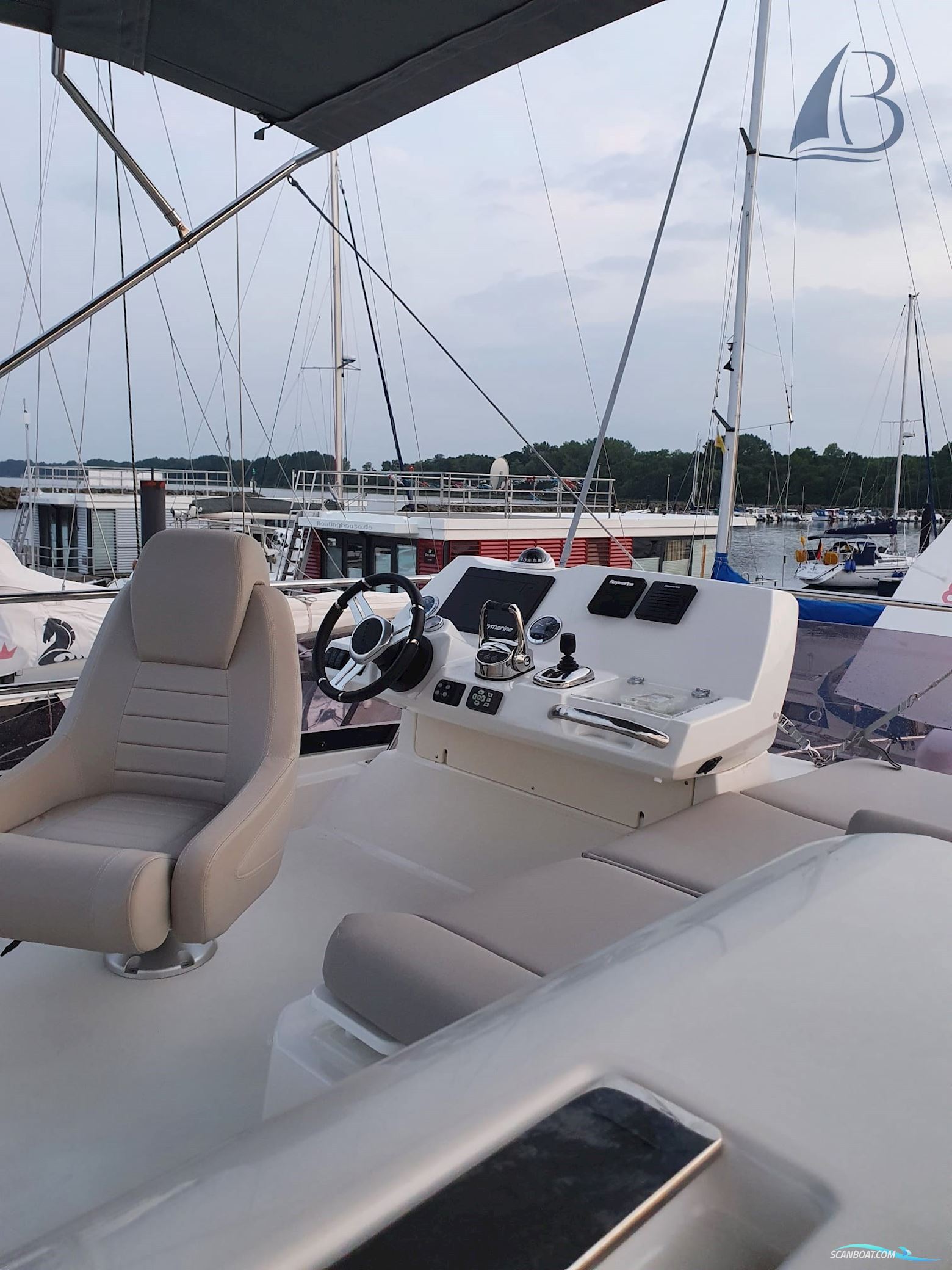 Prestige Yachts Prestige 420 Fly | Joystick | Hydraulische Badeplattform |300 h