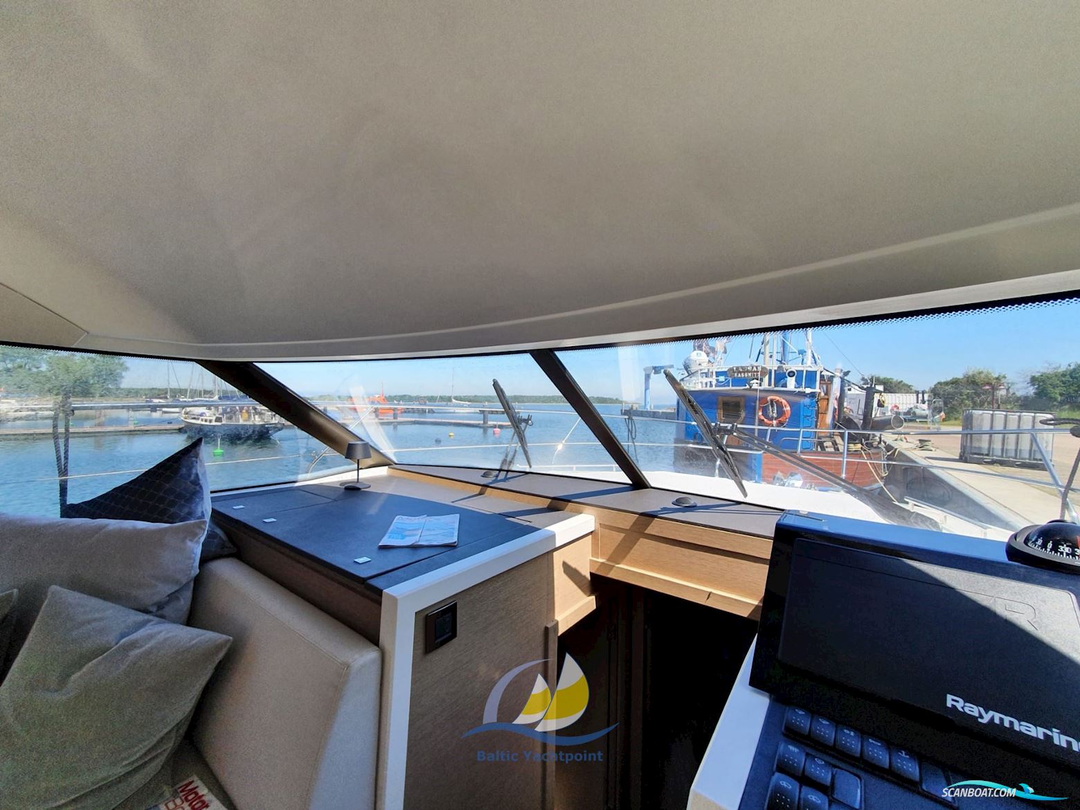 Prestige Yachts Prestige 420 Fly