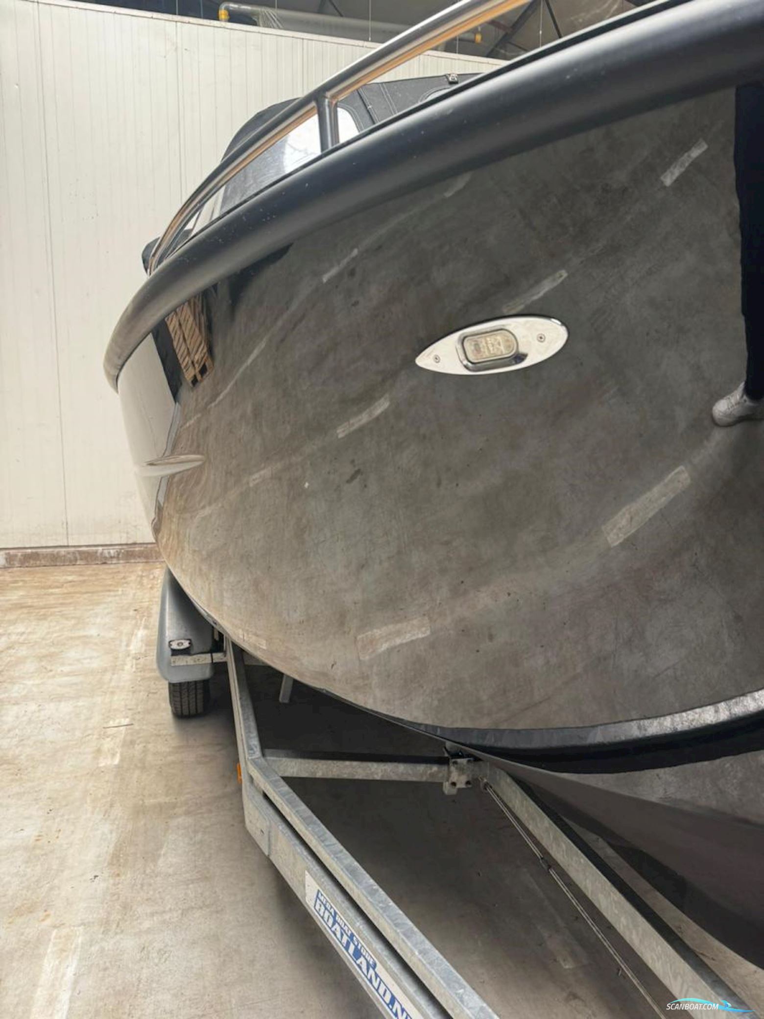 Primeur  710 Tender met Boegschroef