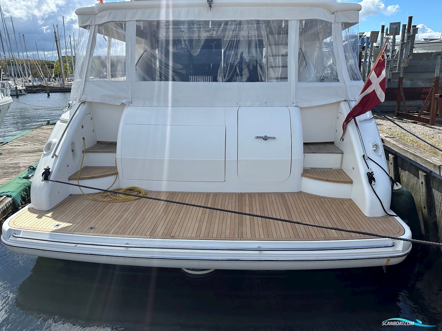 Princess 23M