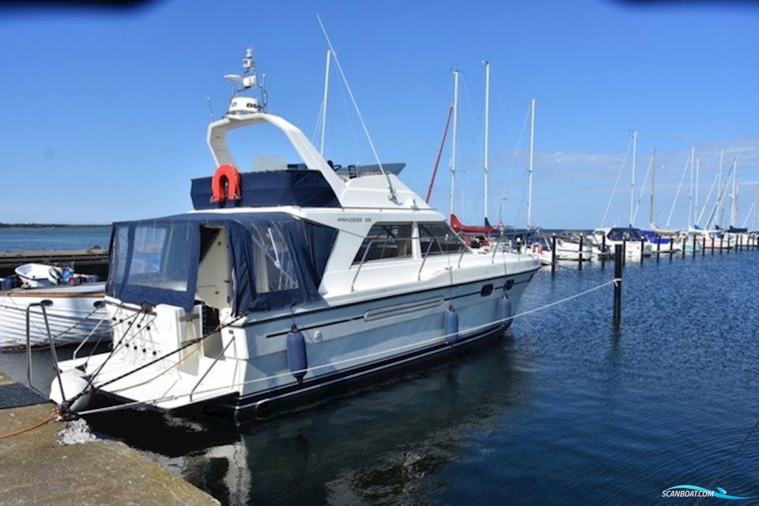 Princess 35 Flybridge 2Xcummins 6Bta 5,9L