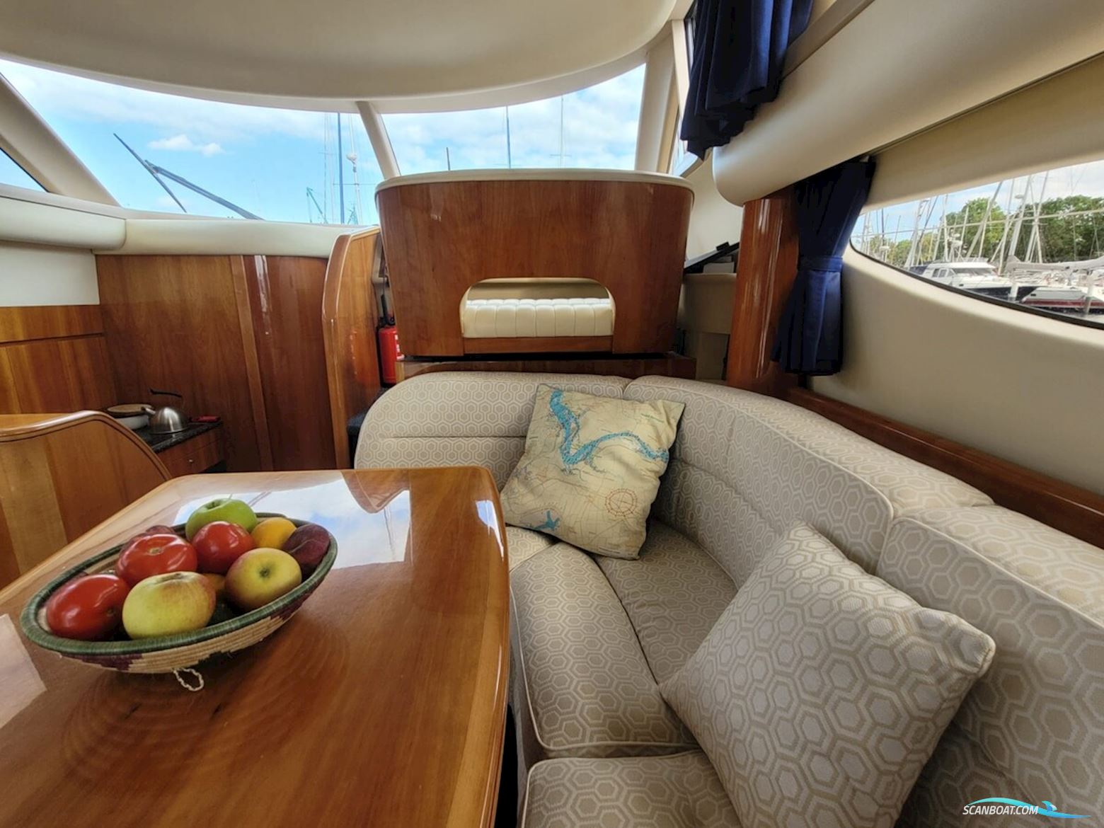 PRINCESS 38