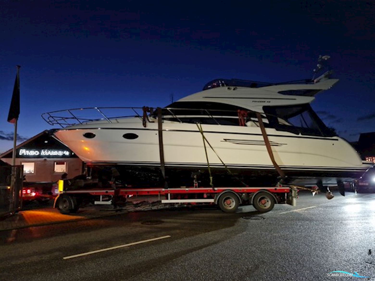 Princess 42 Flybridge Årg 2012. Den Nye Model...Solgt