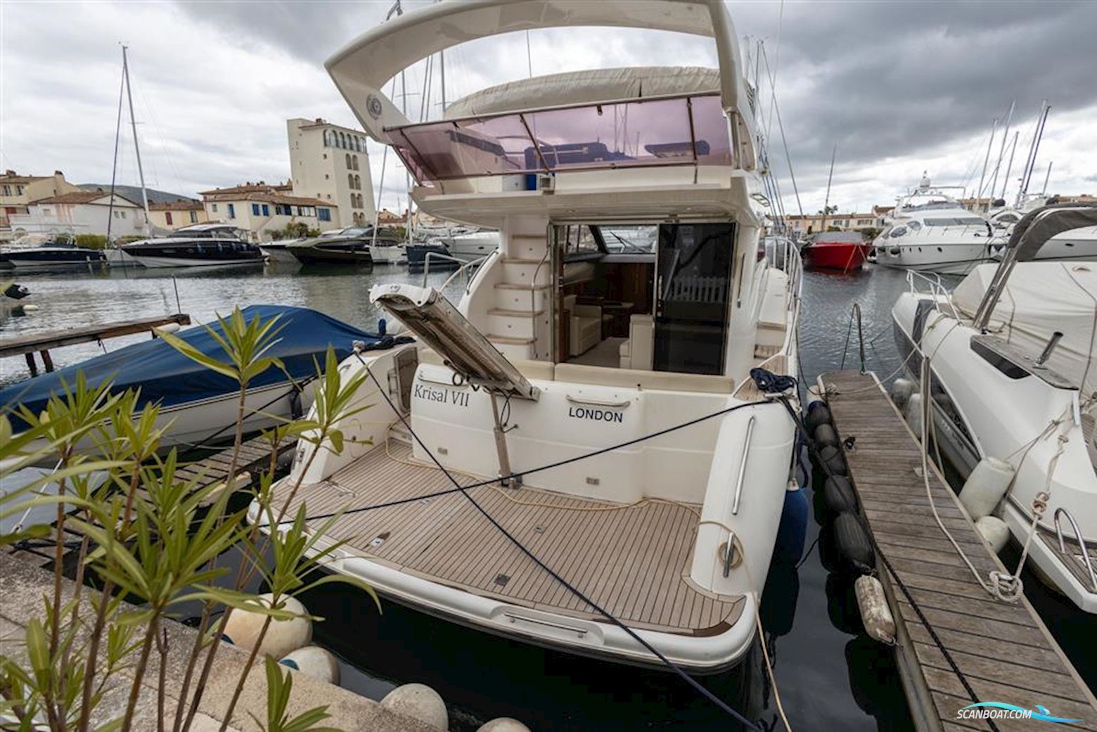 Princess 42 Flybridge