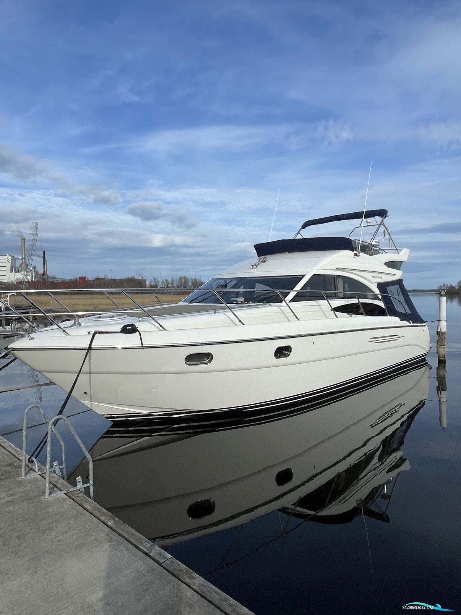 Princess 42 Flybridge Motorbåd 2005, med Volvo Penta D6 x 2 motor, Sverige