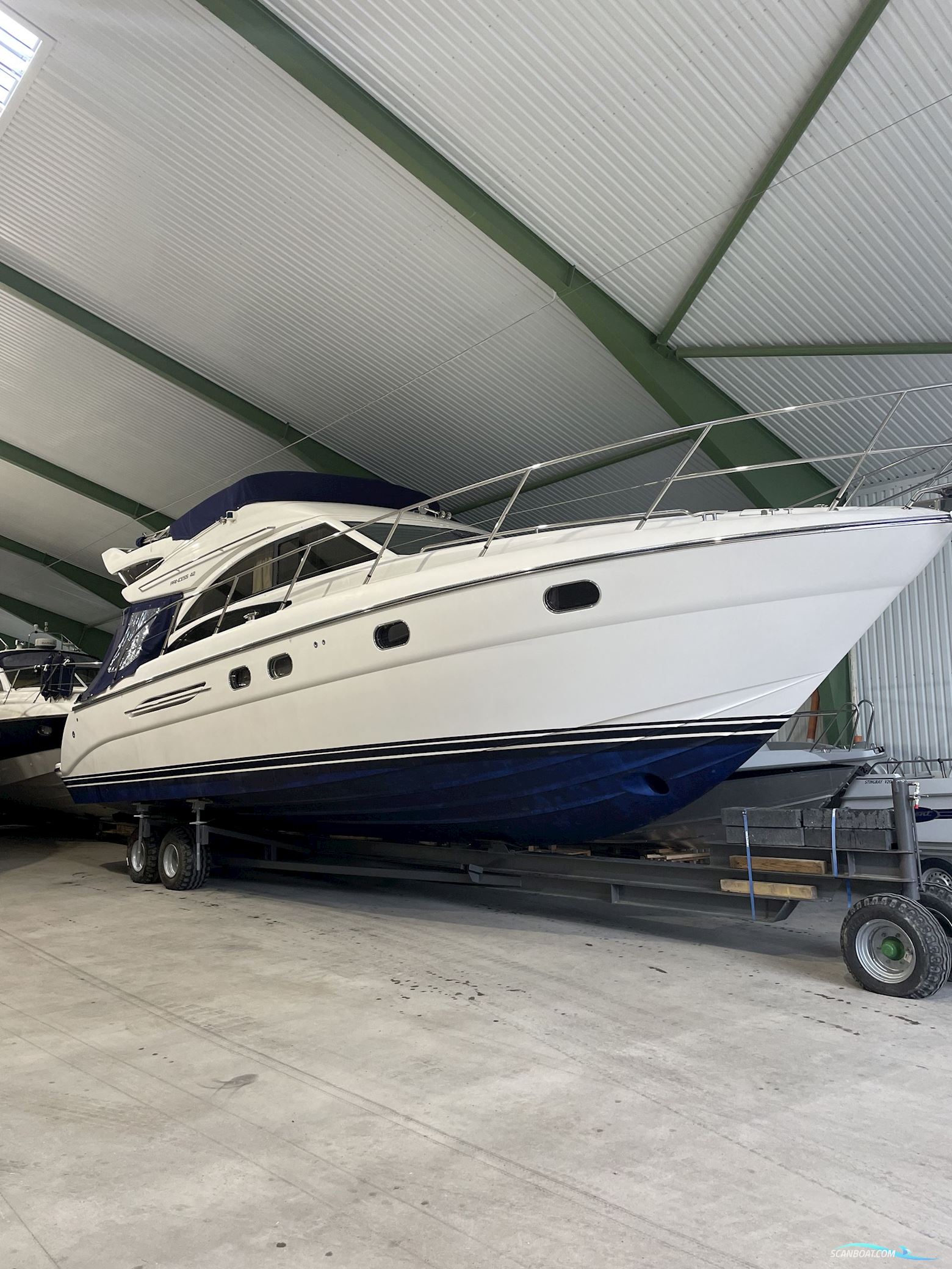 Princess 42 Flybridge