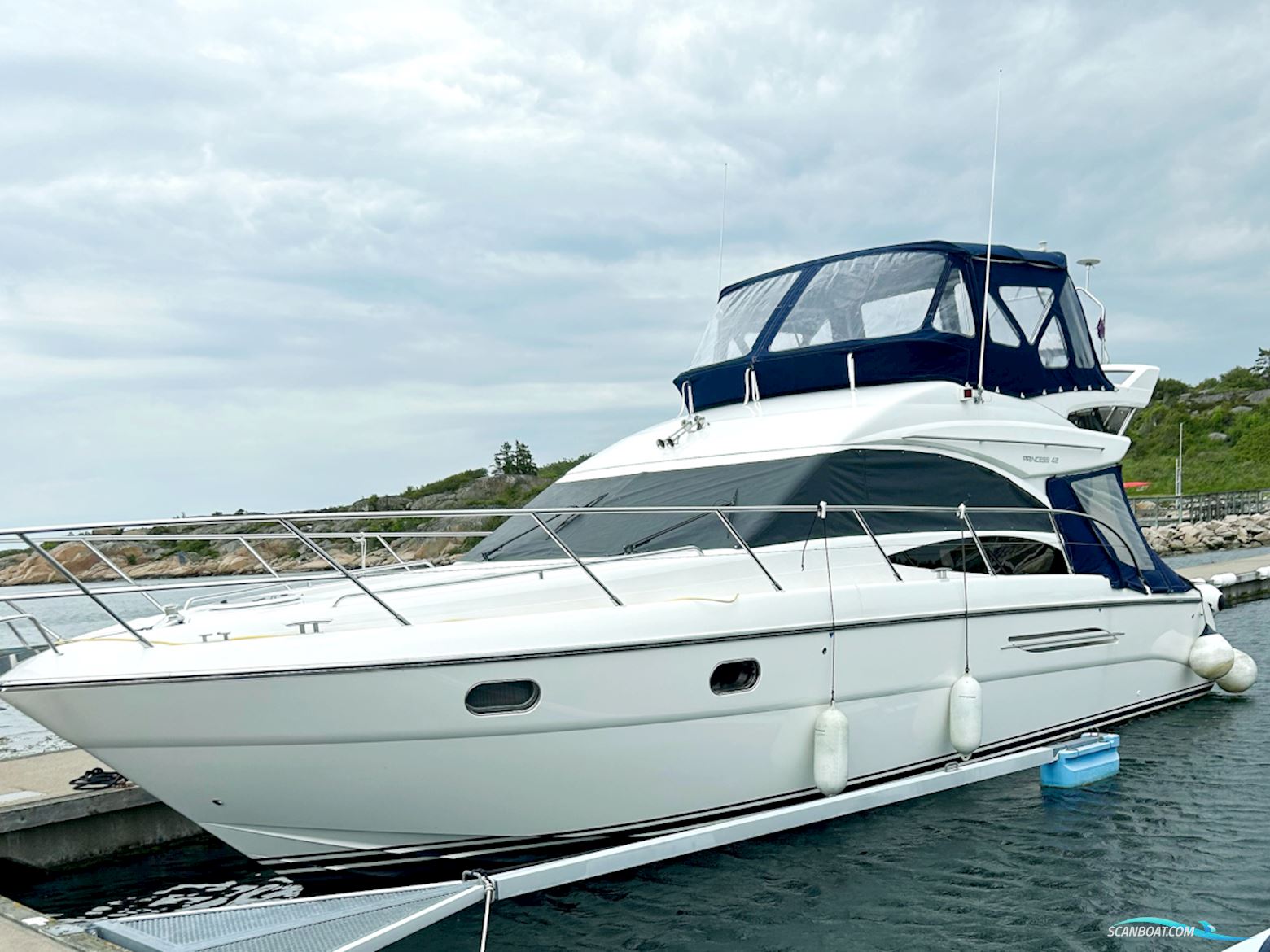 Princess 42 Flybridge Motorbåd 2007, med Volvo Penta D6-435 motor, Sverige