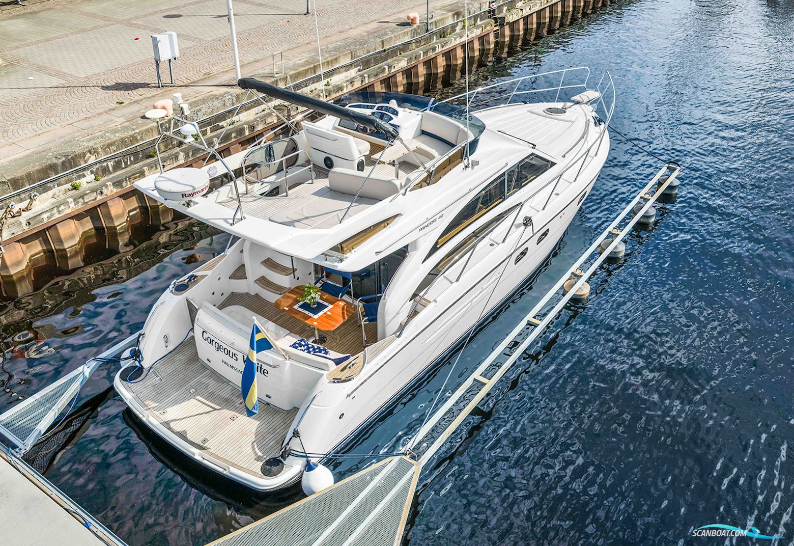 Princess 42 Flybridge