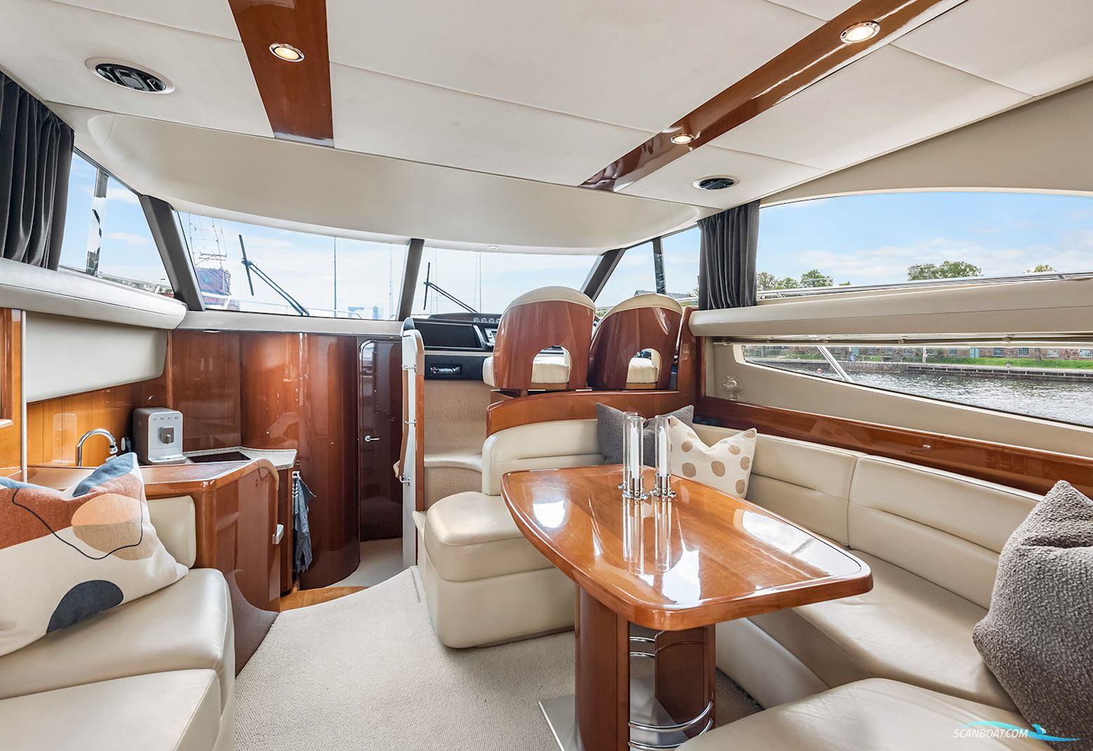 Princess 42 Flybridge