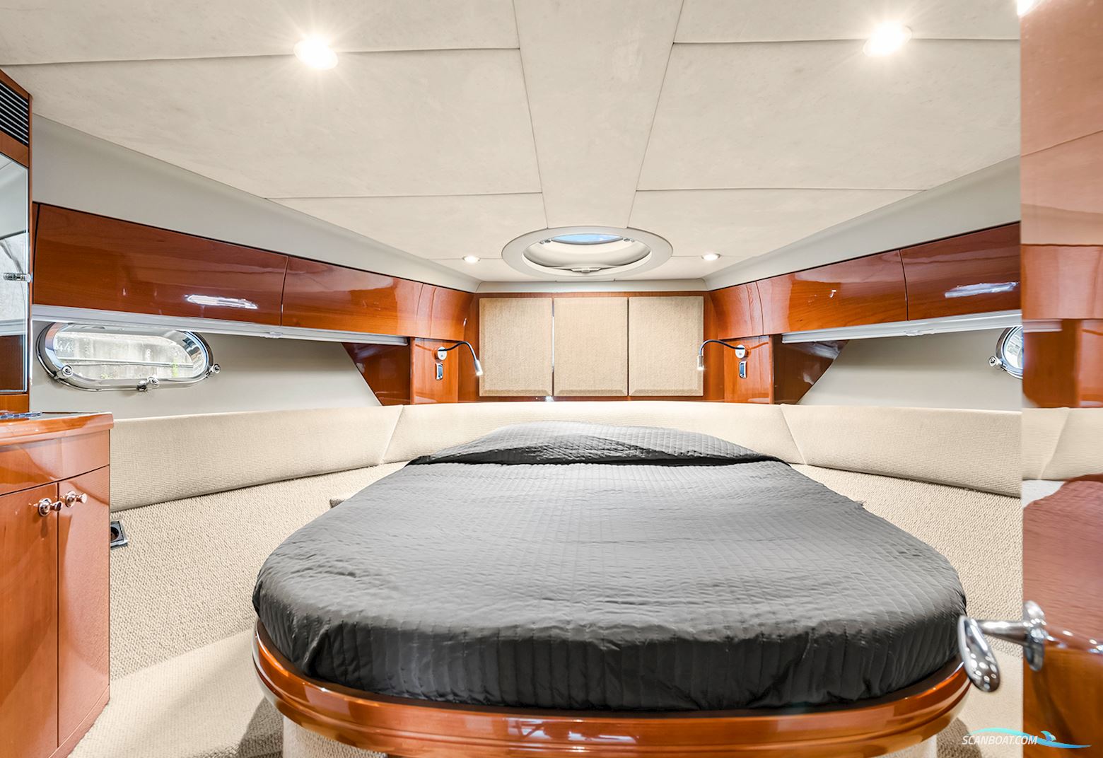 Princess 42 Flybridge