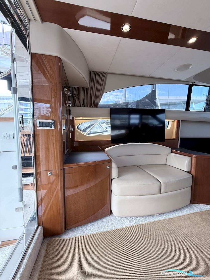 Princess 42 flybridge