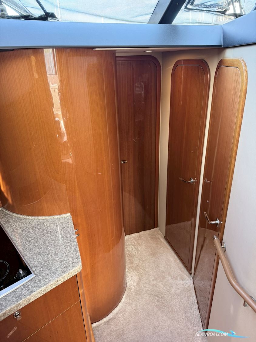 Princess 42 flybridge