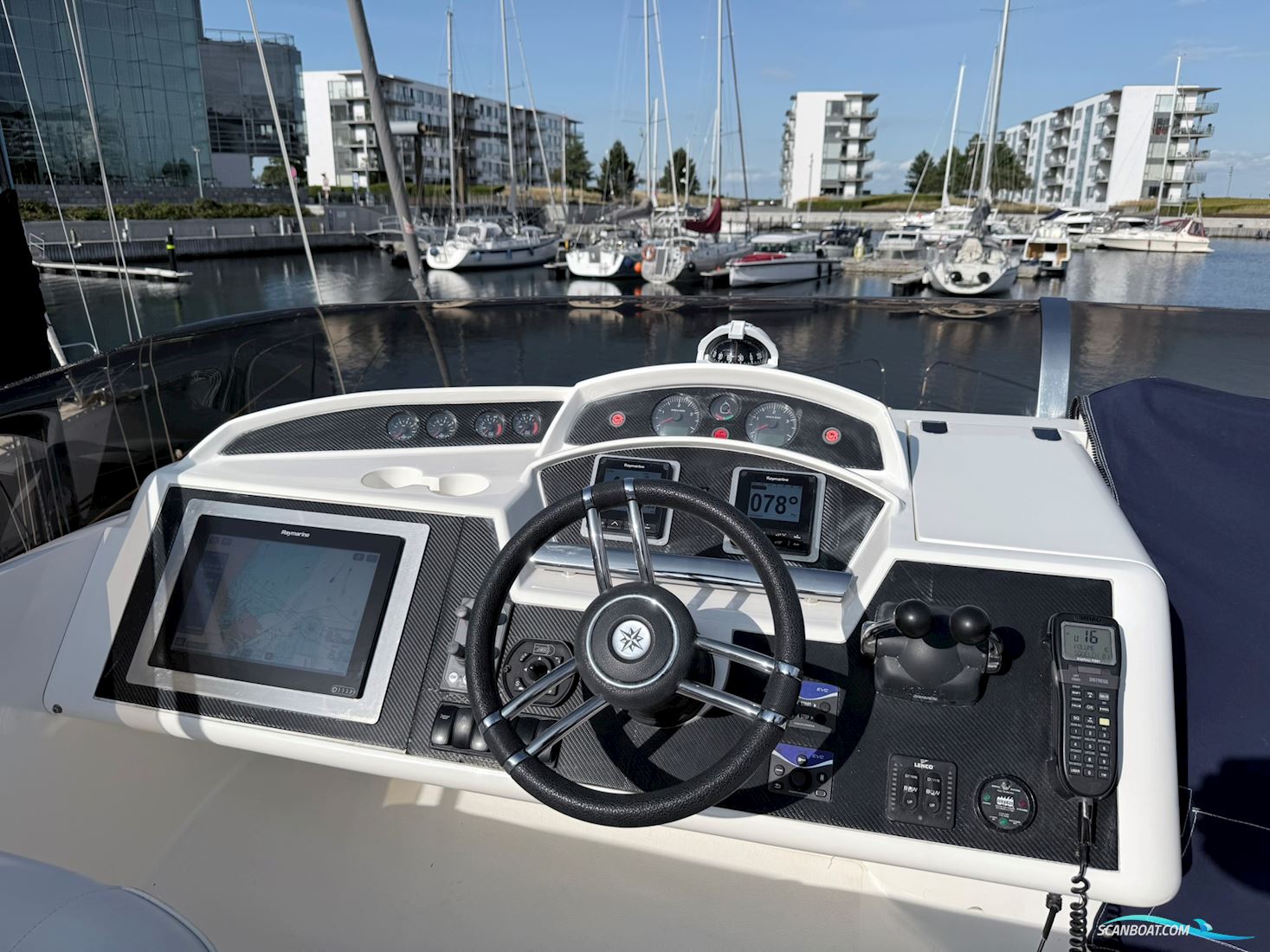 Princess 42 flybridge