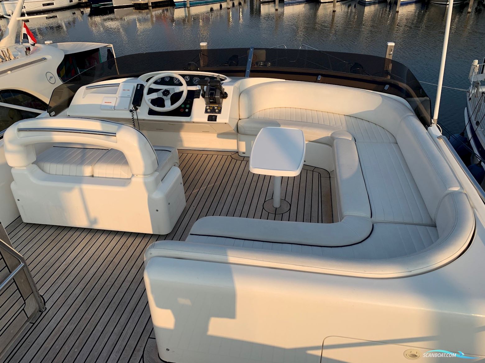 PRINCESS 440 FLY