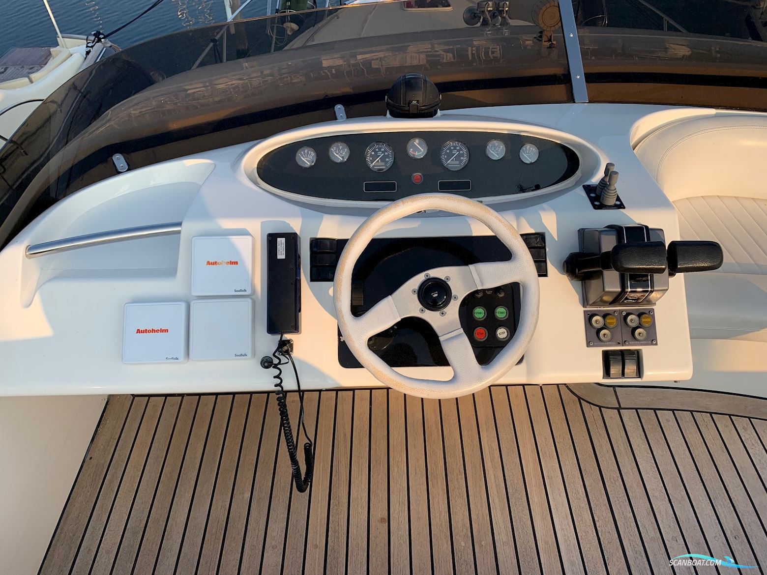 PRINCESS 440 FLY