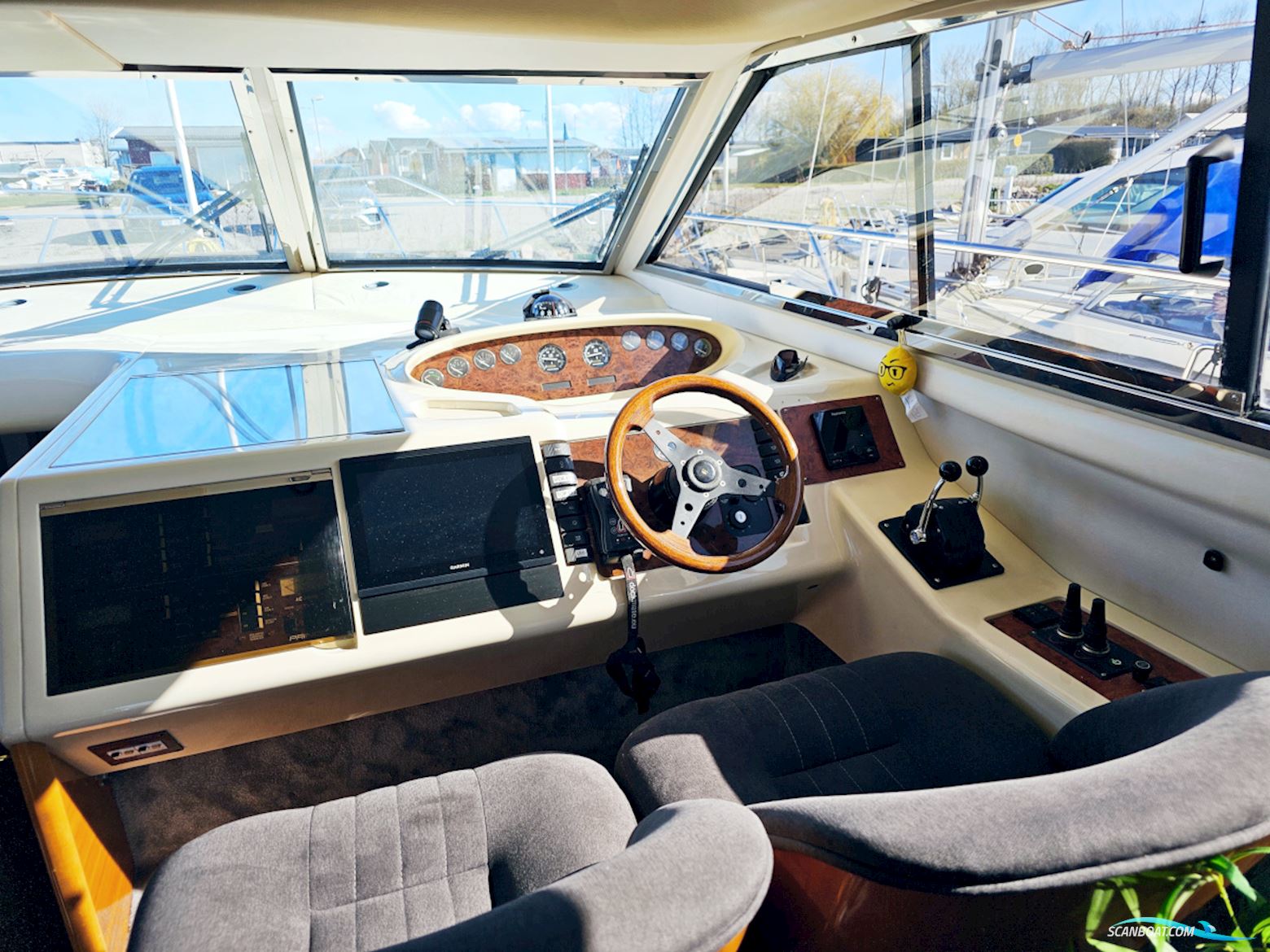 Princess 440 flybridge