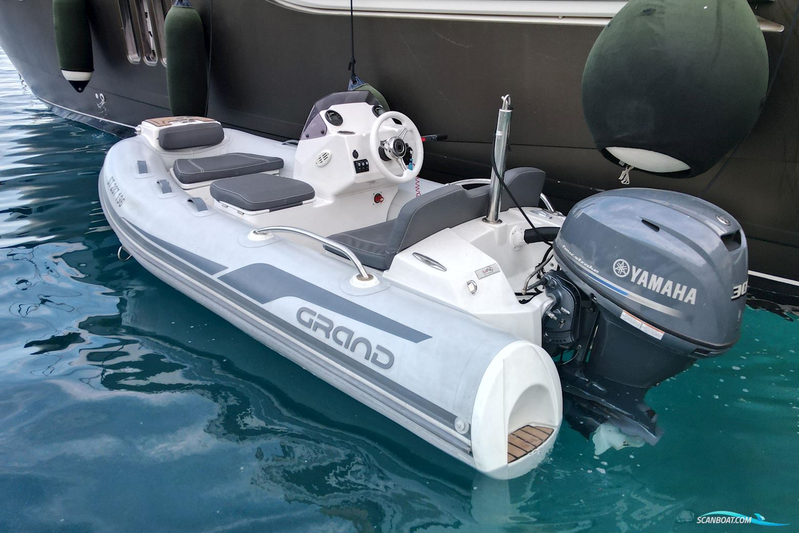 Princess 62 Flybridge Motor Yacht