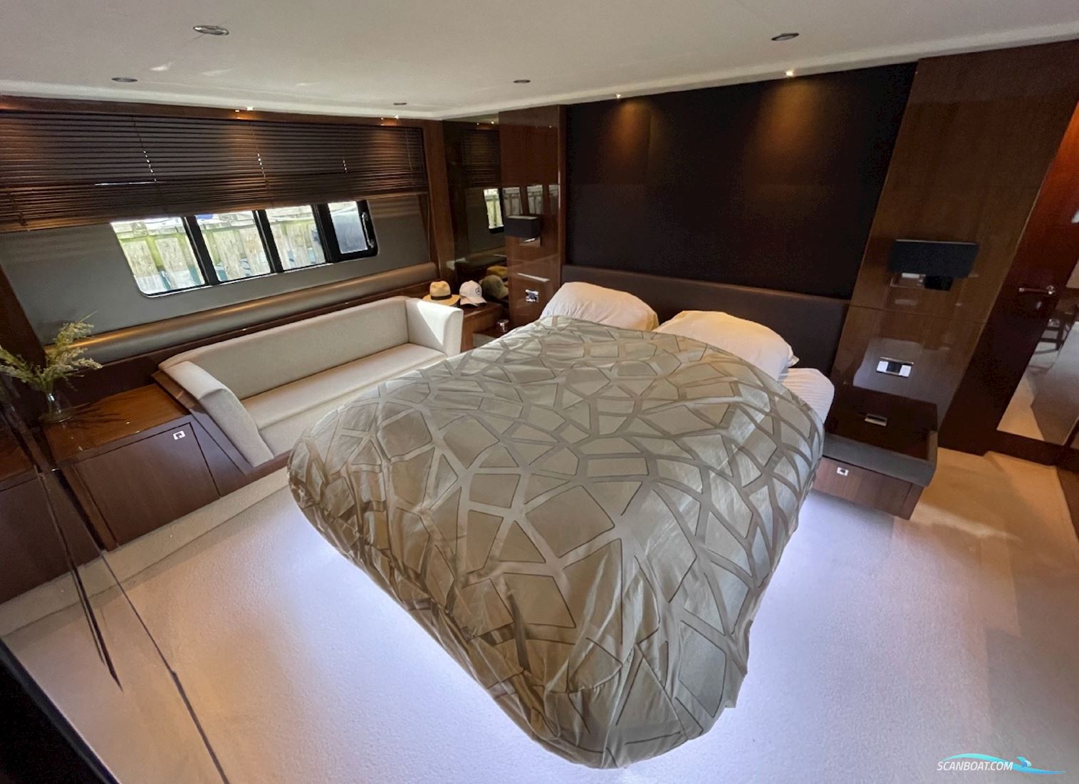Princess 72