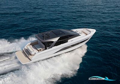 Princess C48 Deck Saloon Motorbåd 2028, med 3x Mercury / 2 x Volvo Penta motor, England