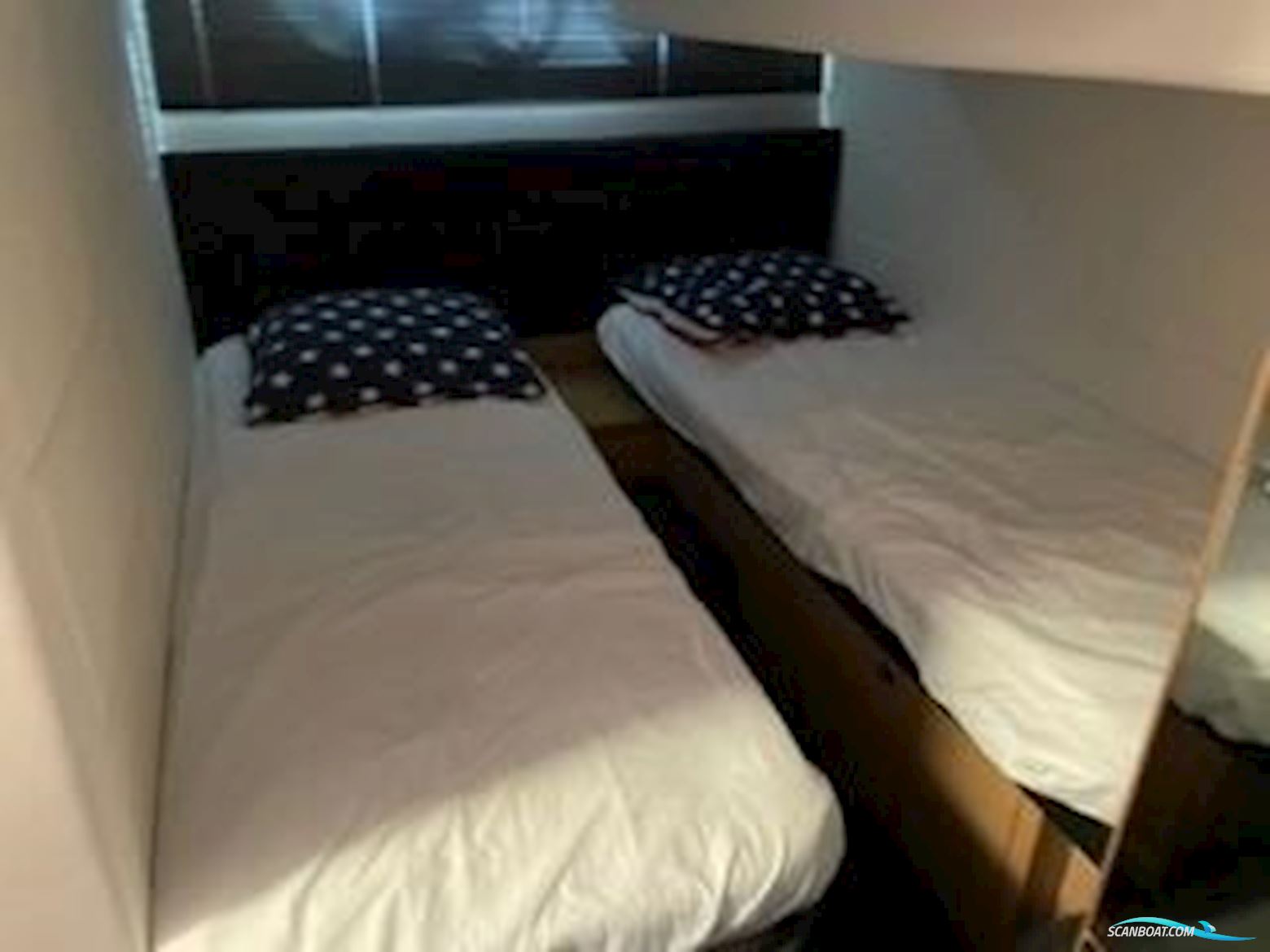 Princess V39 Cruiser