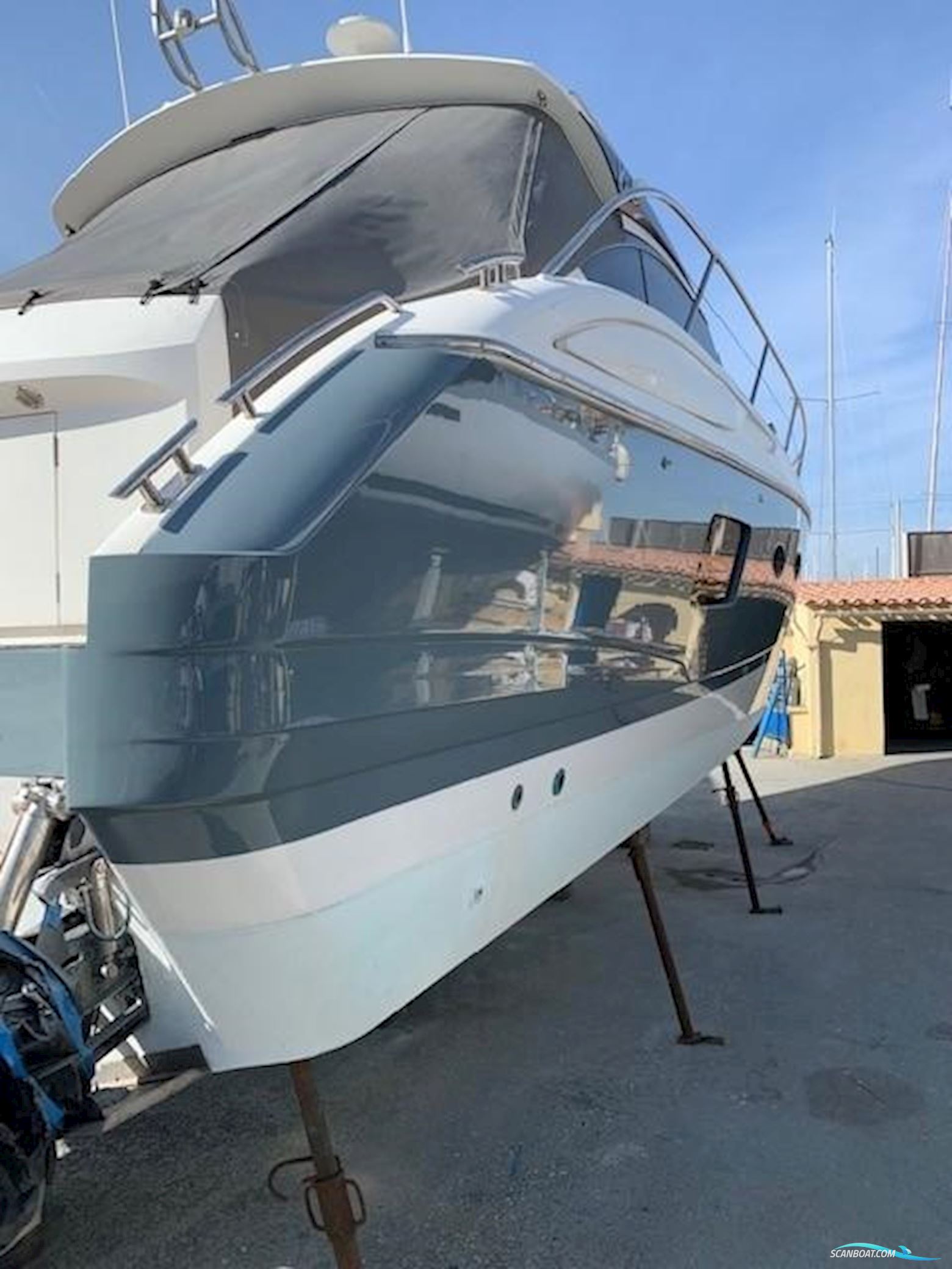 Princess V39 Cruiser