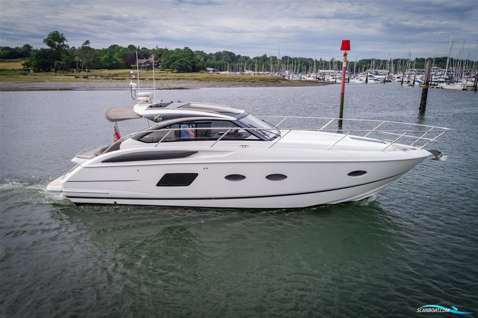Princess V39 Motorbåd 2015, med 2 x Volvo D6-330 DP motor, England