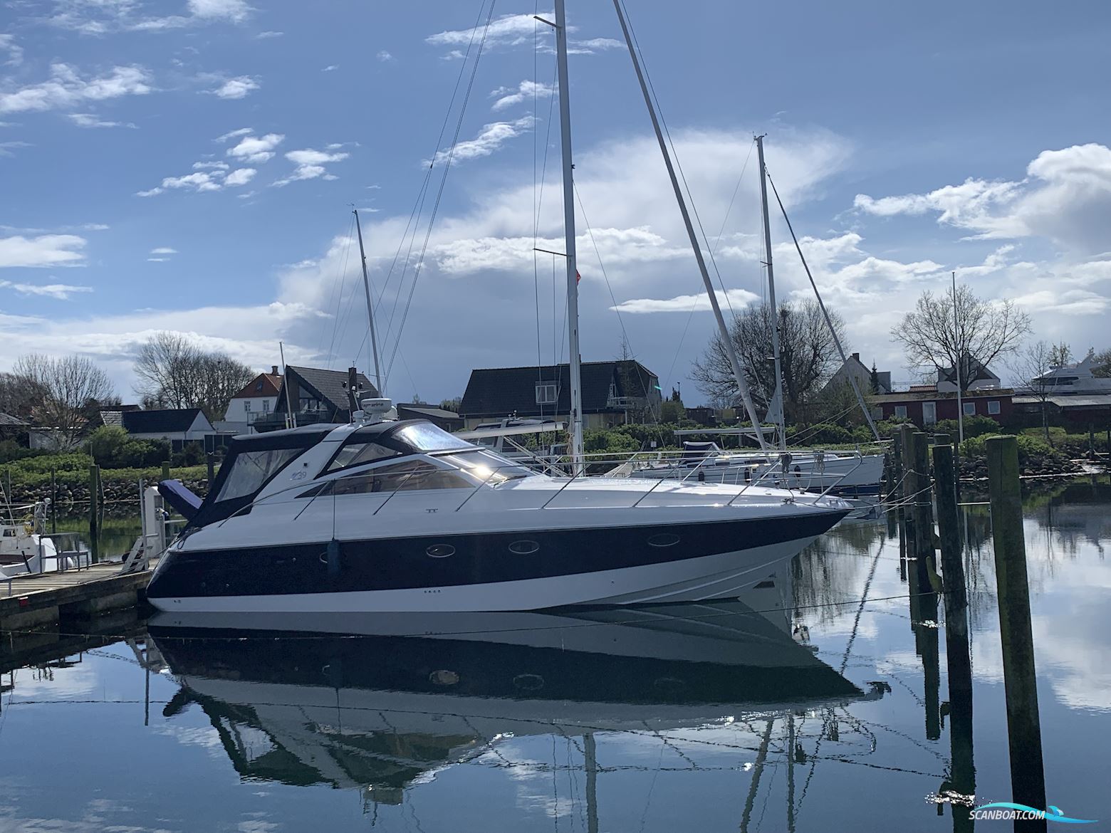 Princess V39 Motorbåd 1996, med 2 x Volvo Penta Kad 42
 motor, Danmark