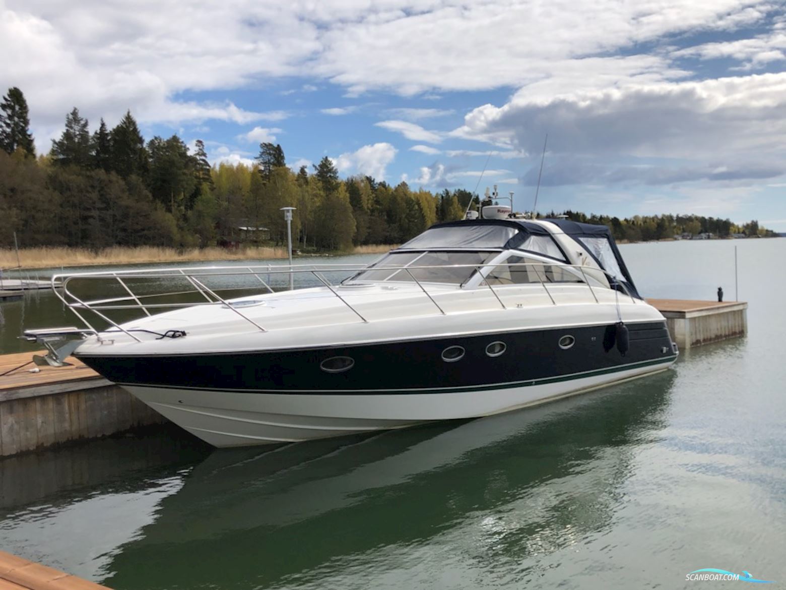 Princess V40 Motorbåd 1998, Sverige