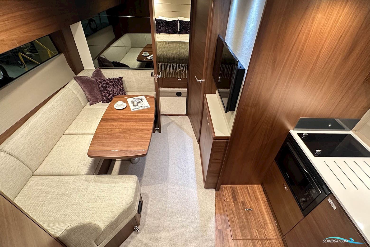 PRINCESS V40