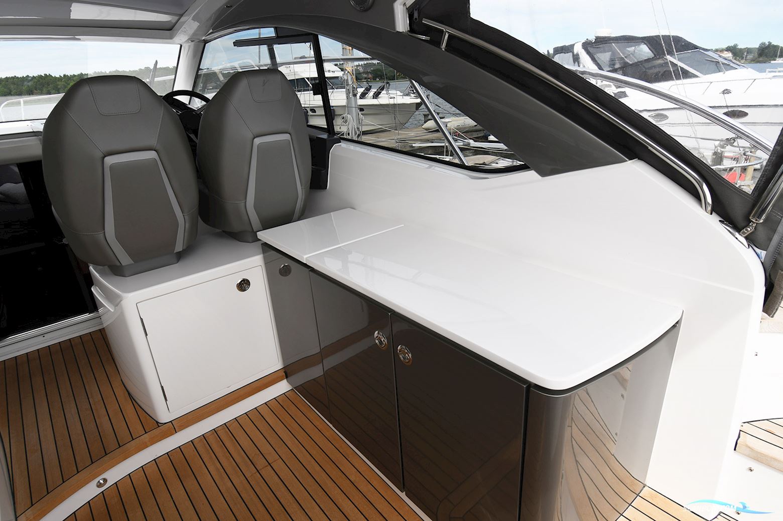 Princess V40 Sportcruiser