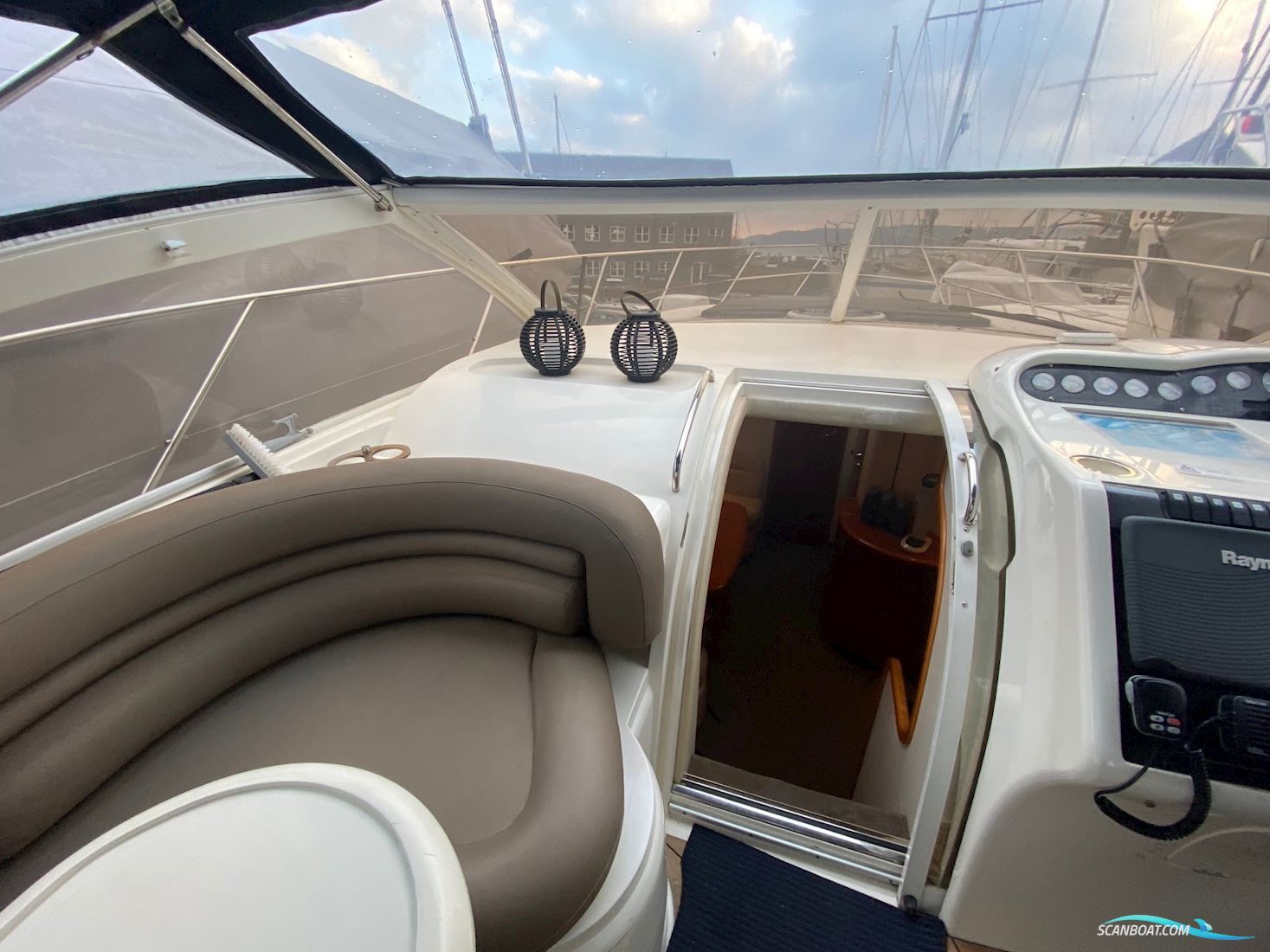 Princess V42 - SOLGT