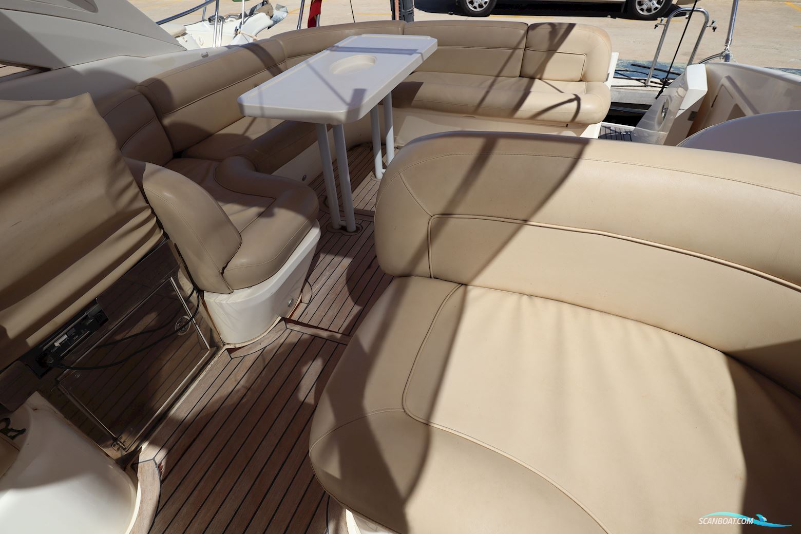 PRINCESS V42