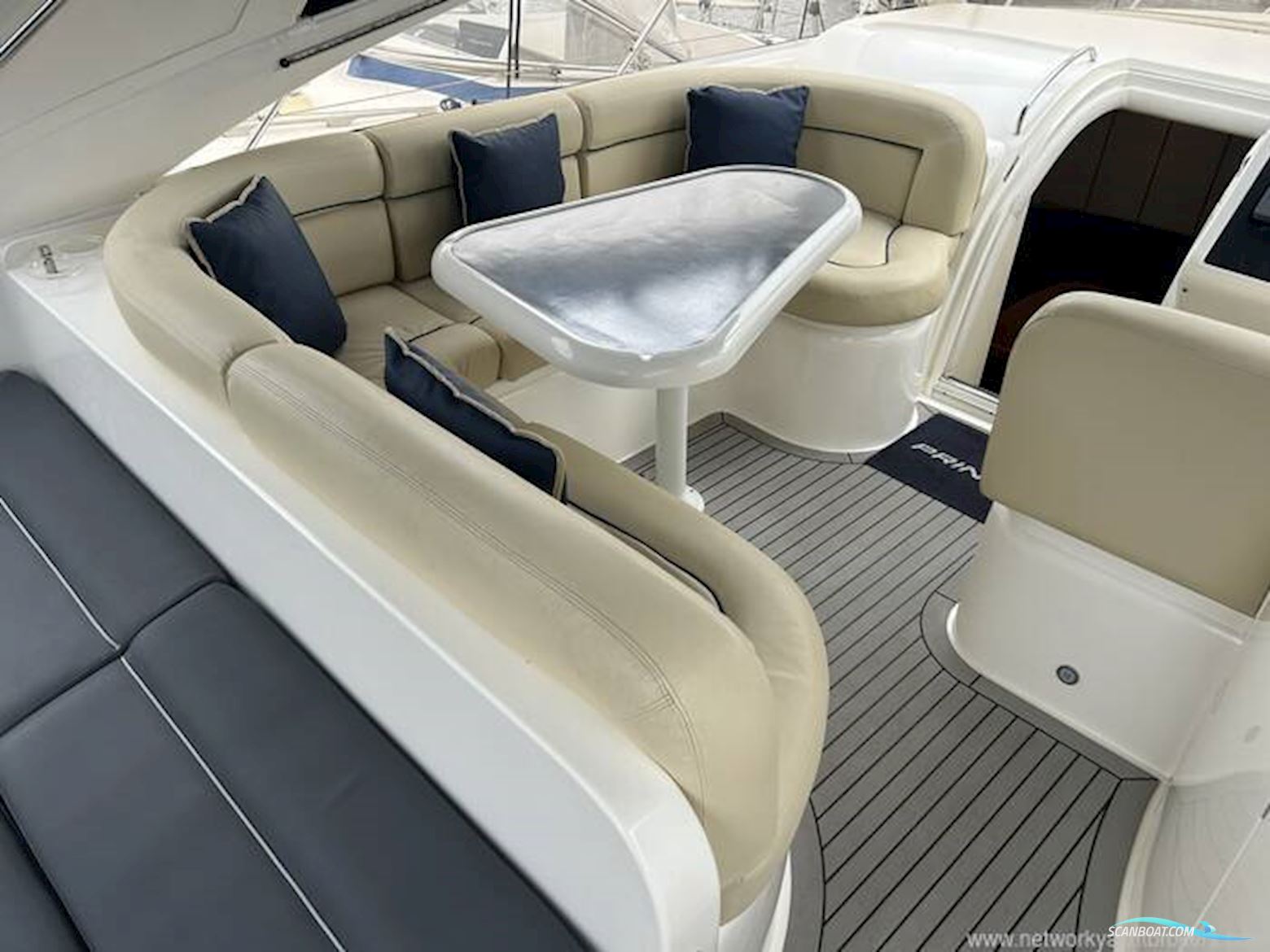Princess V42