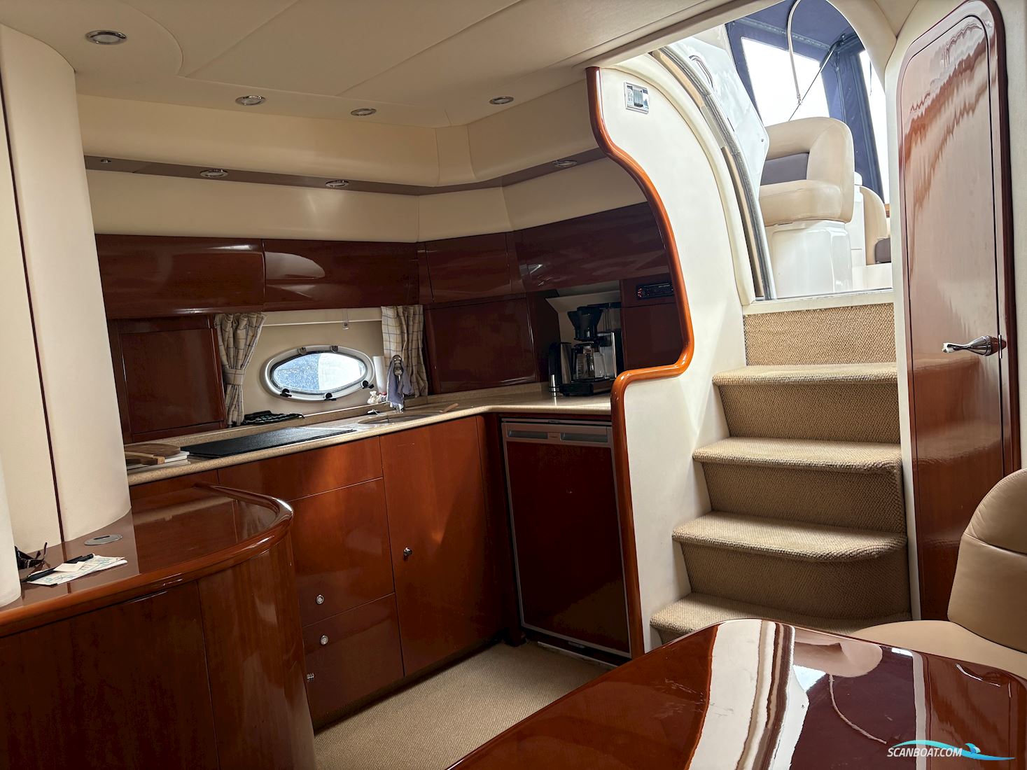 Princess V42