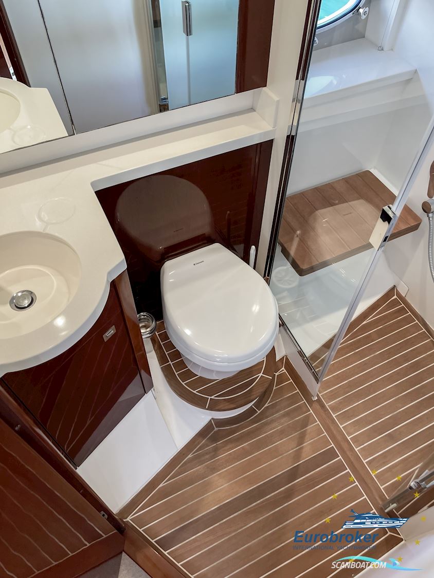Princess V42