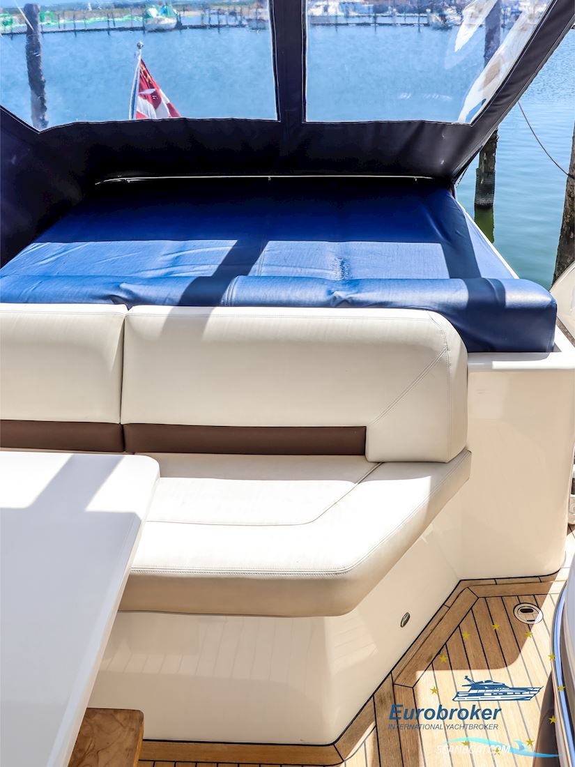 Princess V42
