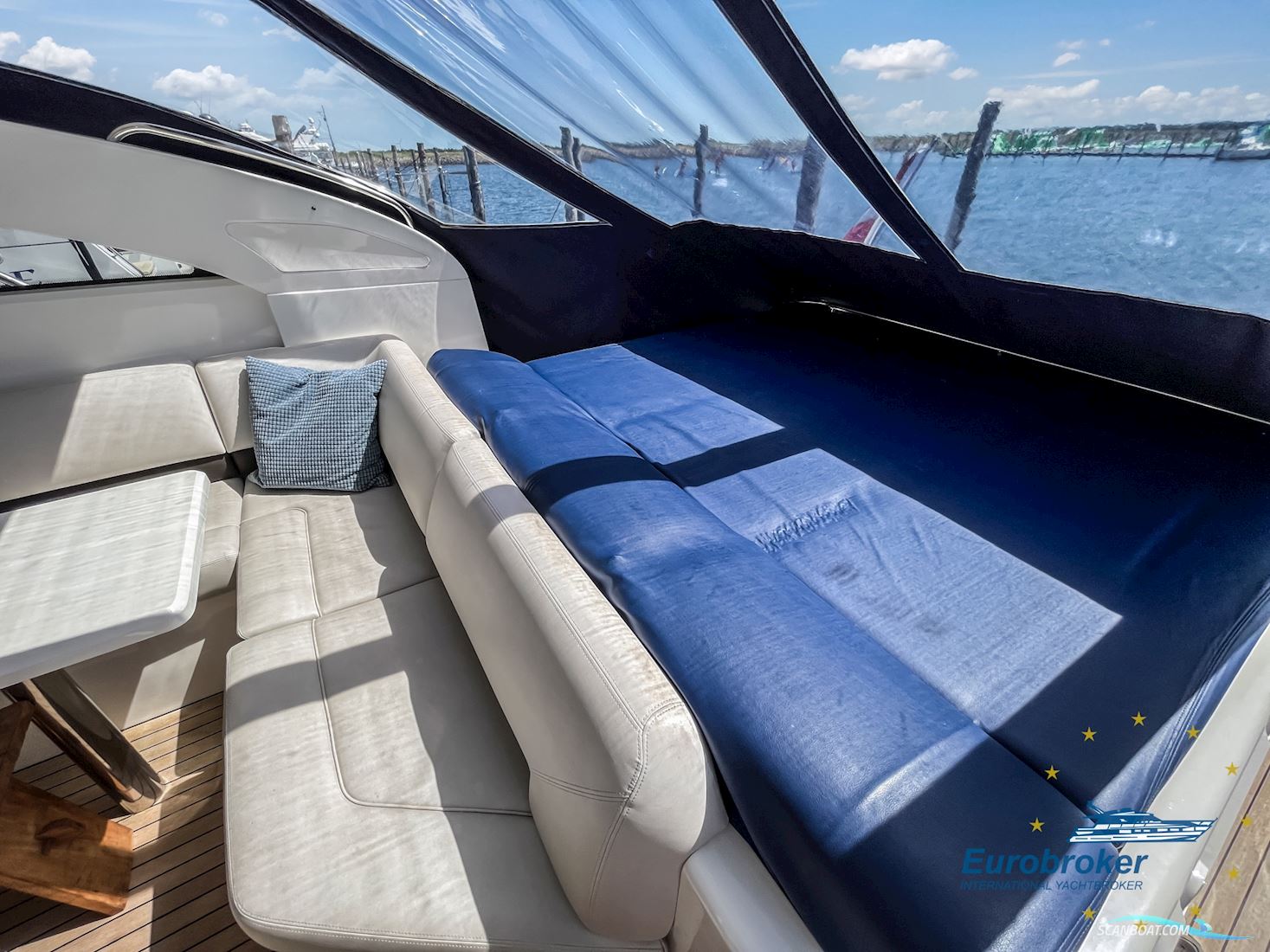 Princess V42