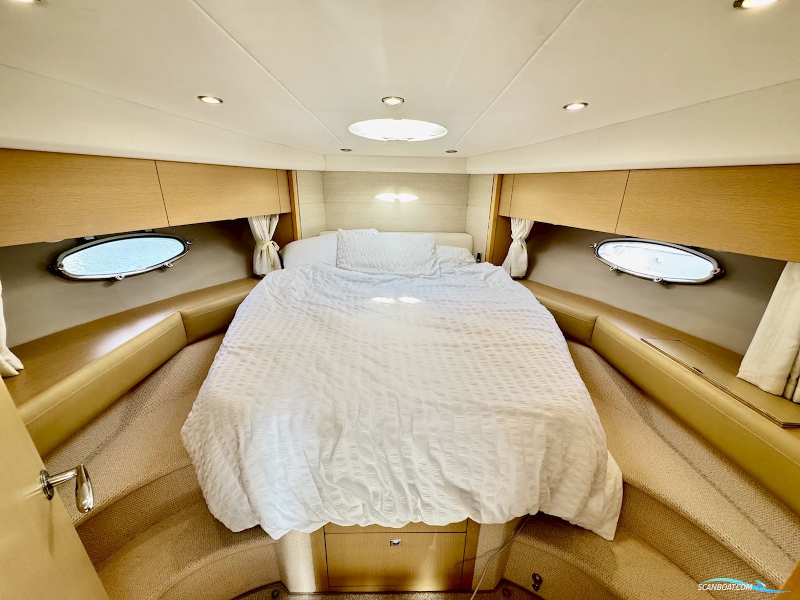 Princess V42