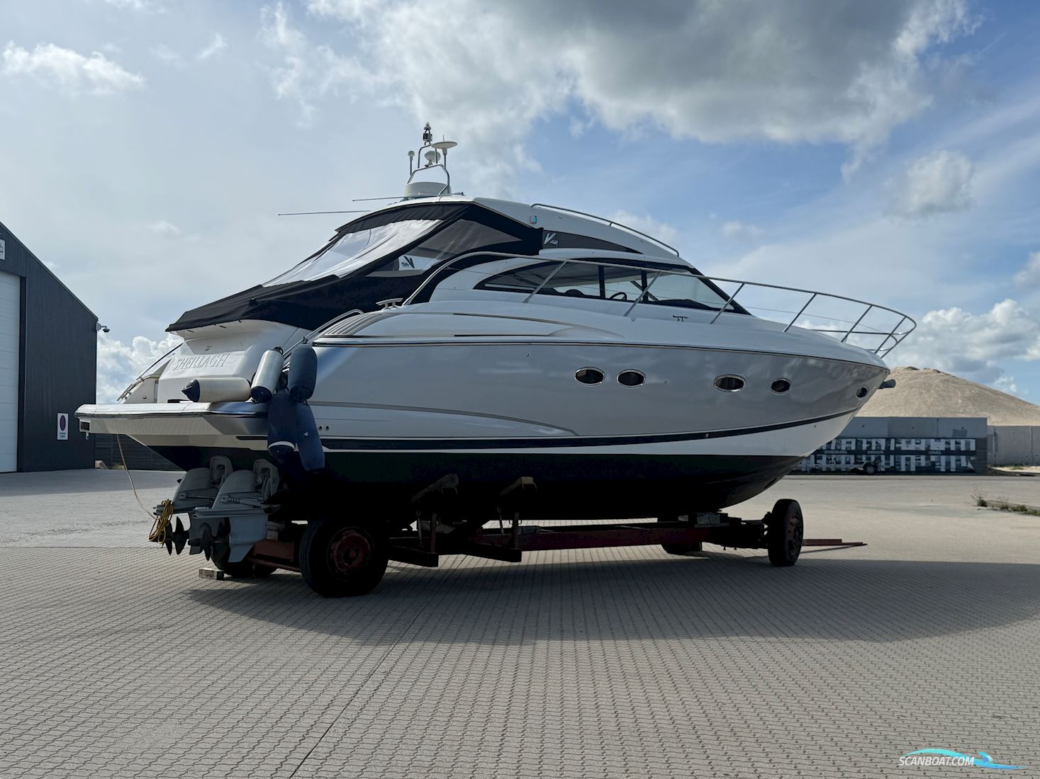Princess V42