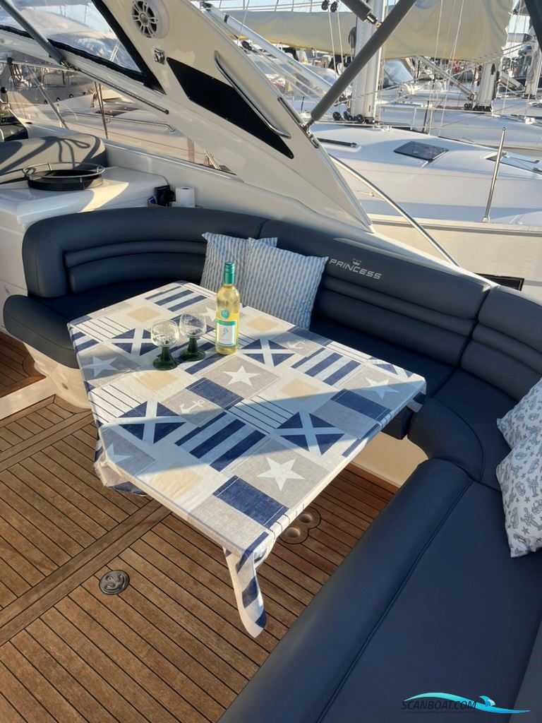 Princess V42