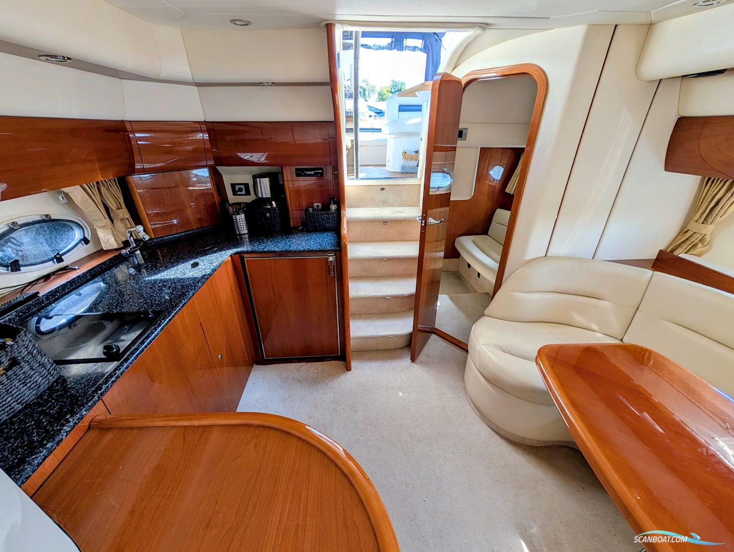 Princess V42