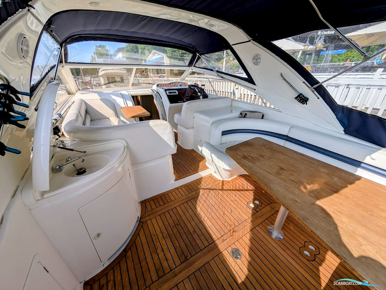 Princess V42