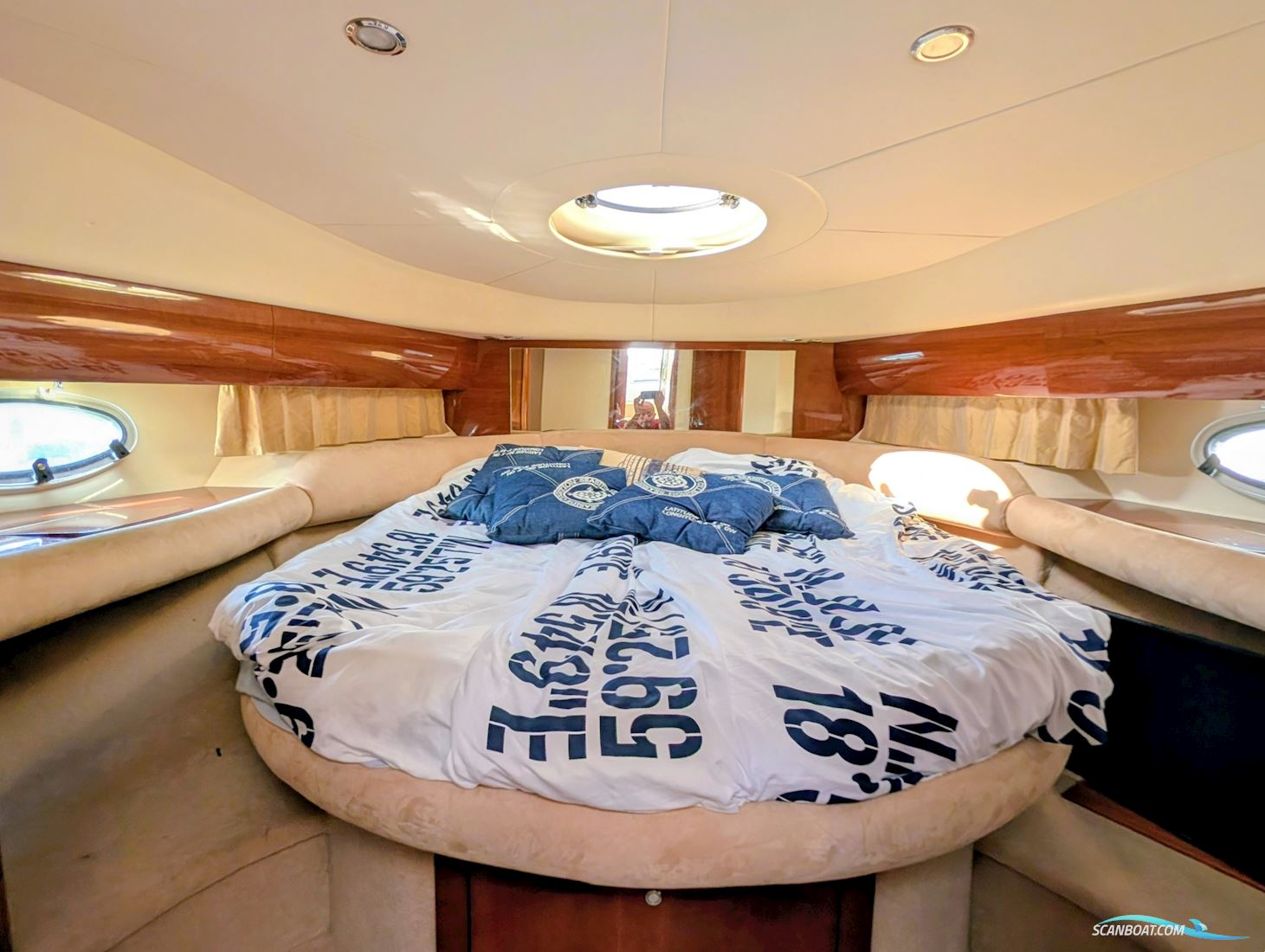 Princess V42