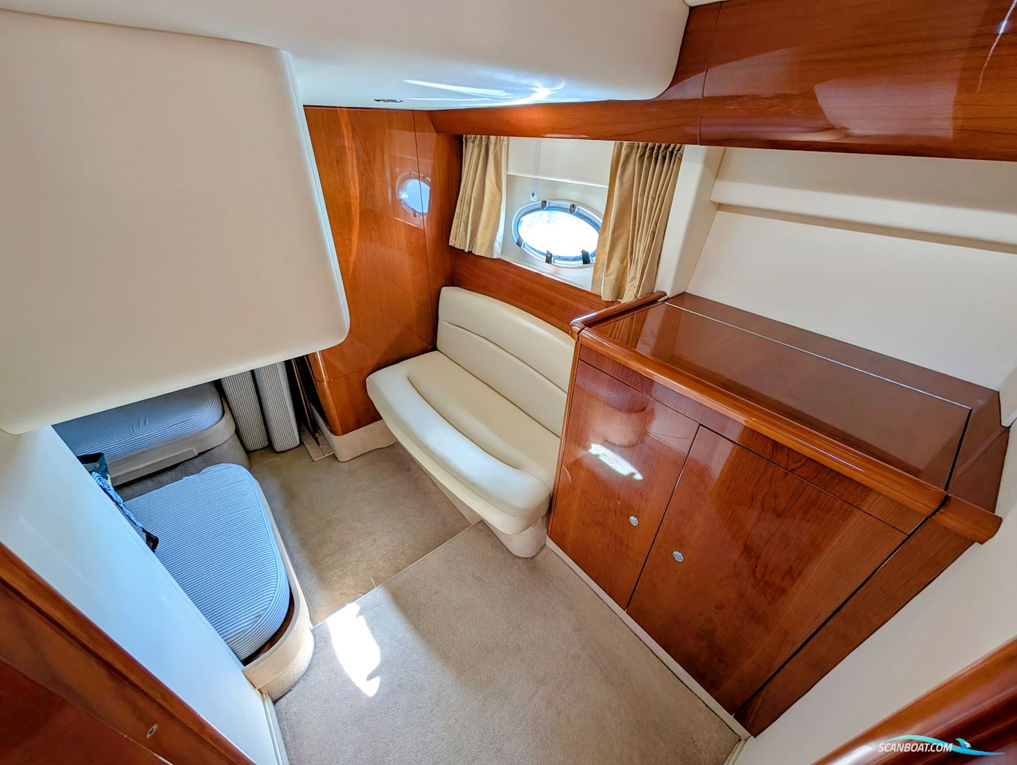 Princess V42