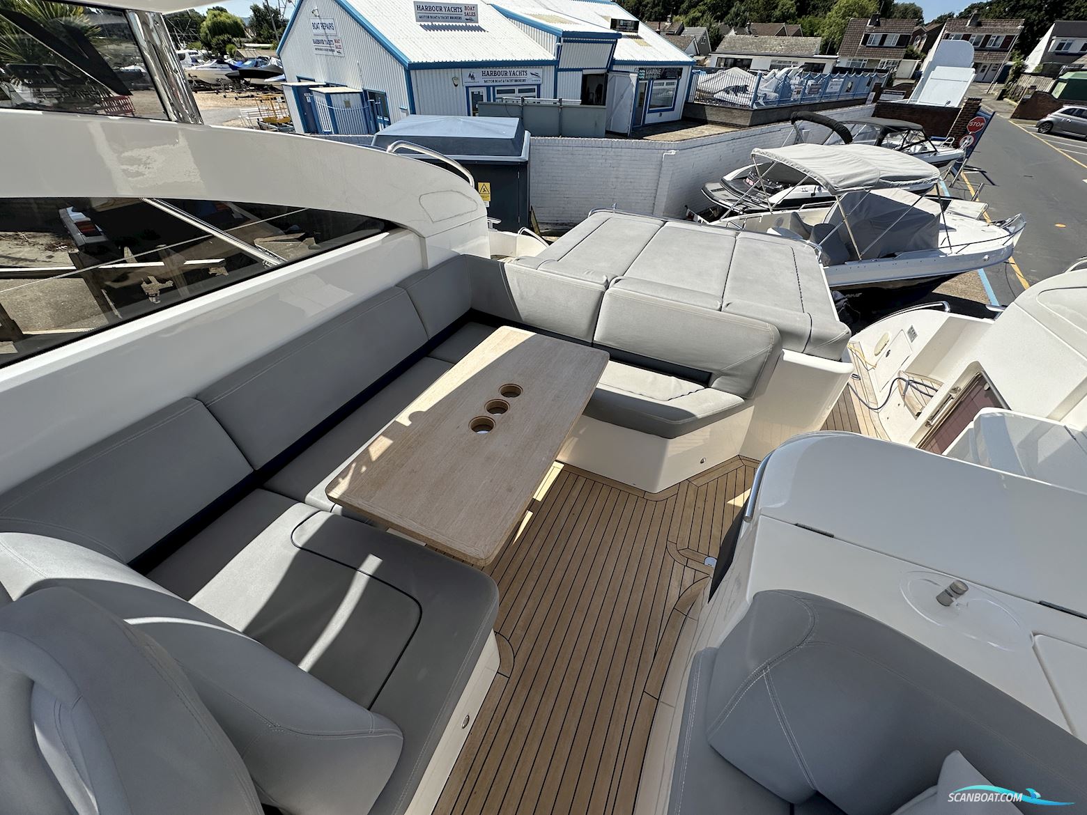 Princess V42