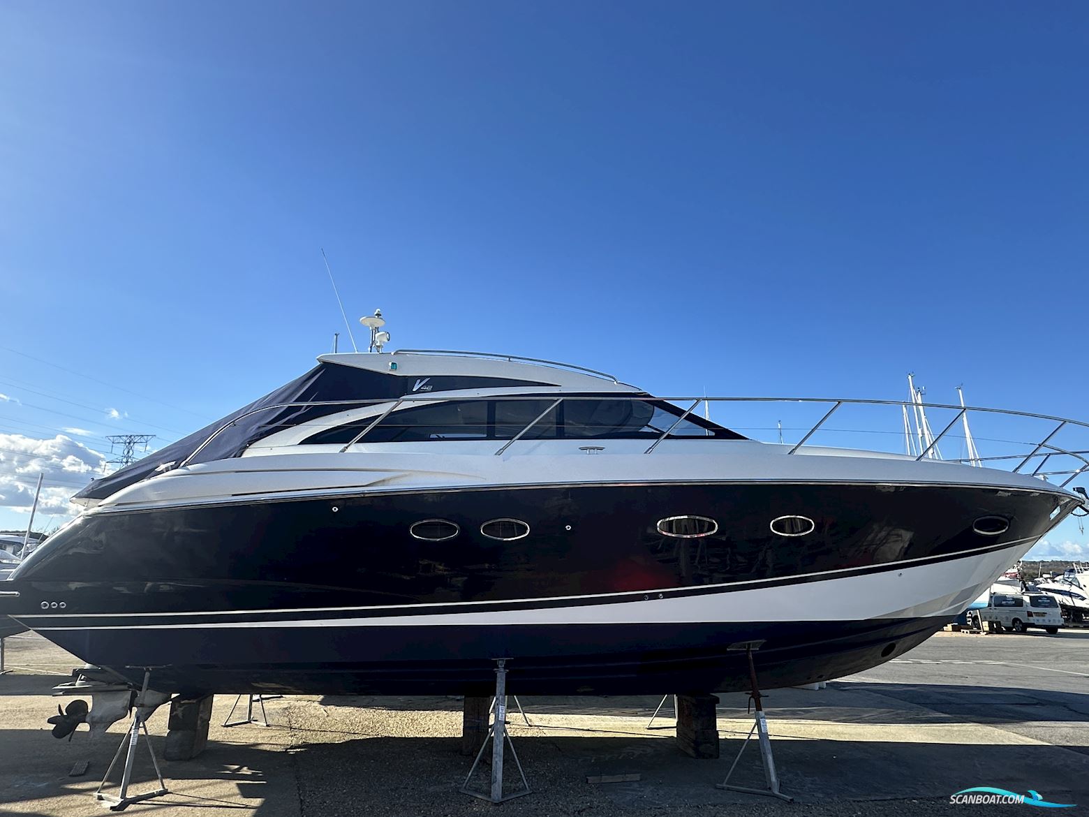 Princess V42