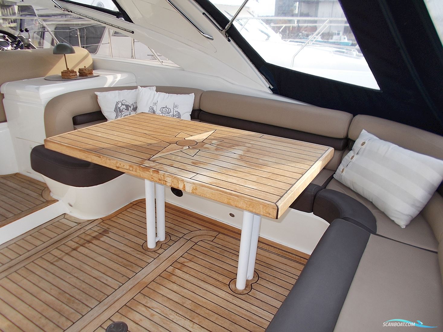 Princess V42