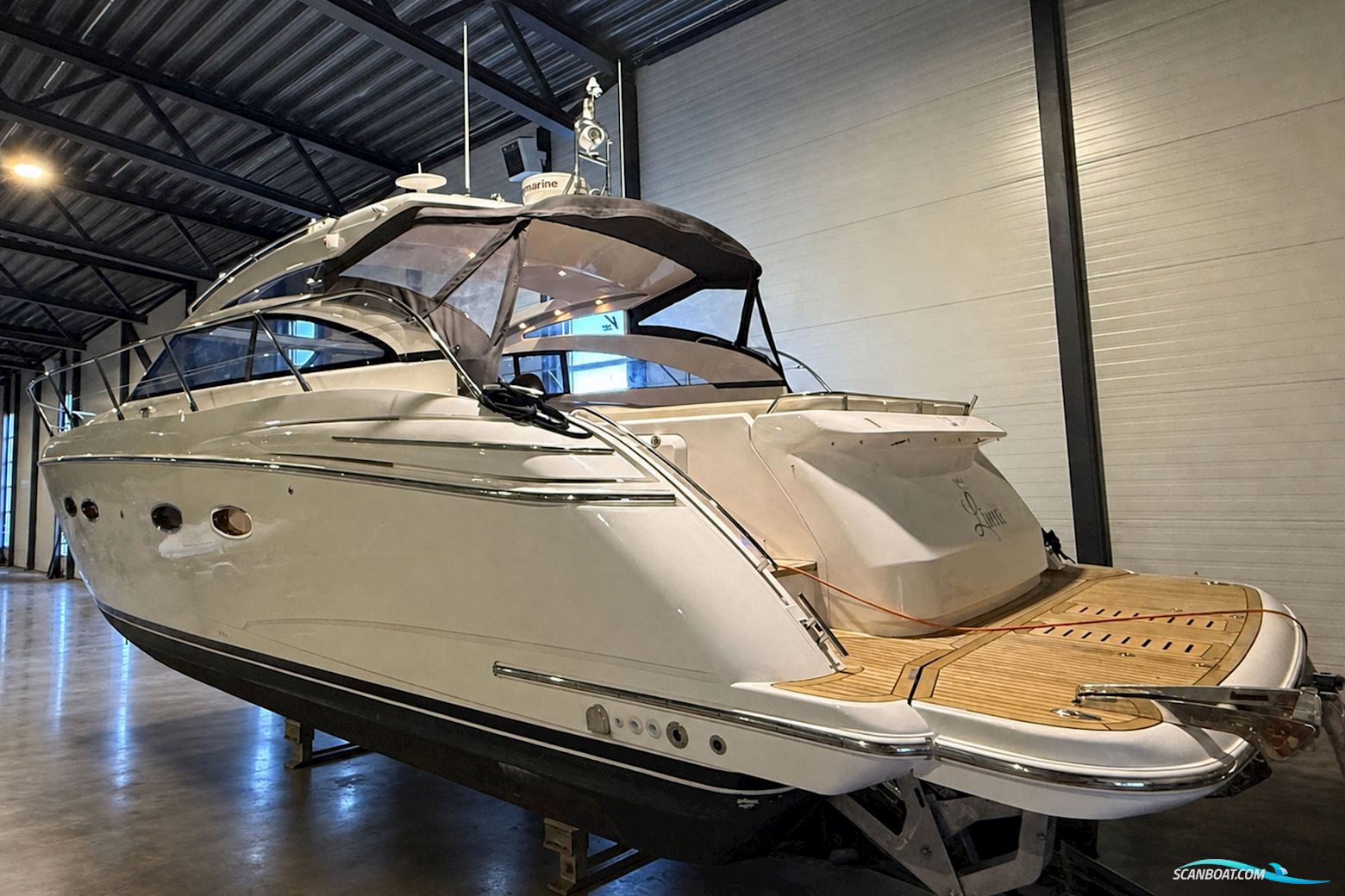 PRINCESS V42